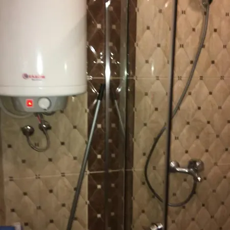 Apartman Vase With Pool