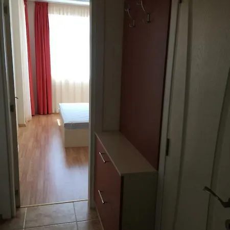 Apartman Vase With Pool Ravda