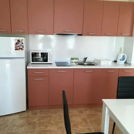 Apartman Vase With Pool Ravda