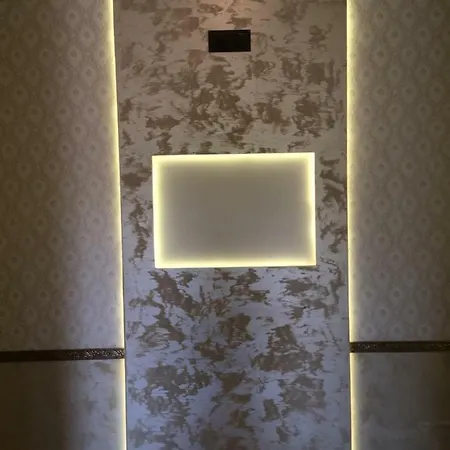 Vase With Pool Apartman *