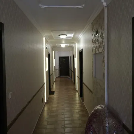Vase With Pool Apartman