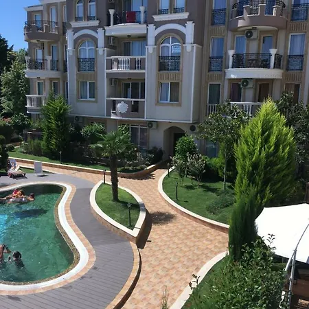 Apartman Vase With Pool Ravda